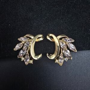 Crown Trifari Pink Rhinestone Clip On Earrings Gold Tone Alfred Philippe
